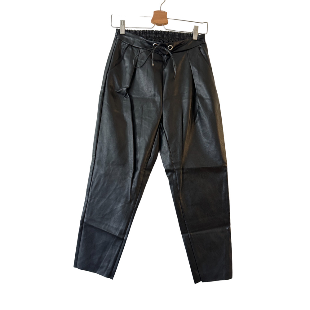 CIEN Faux Leather High-Rise Tapered Crop Pants